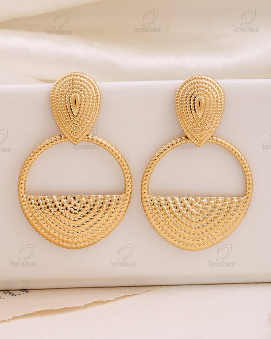 Penelope Fashionable Dangler