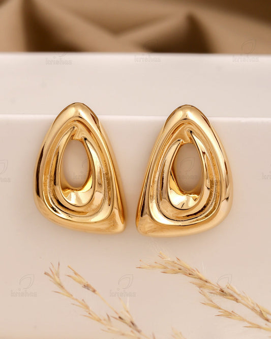 Asterin Fashionable Stud Earrings