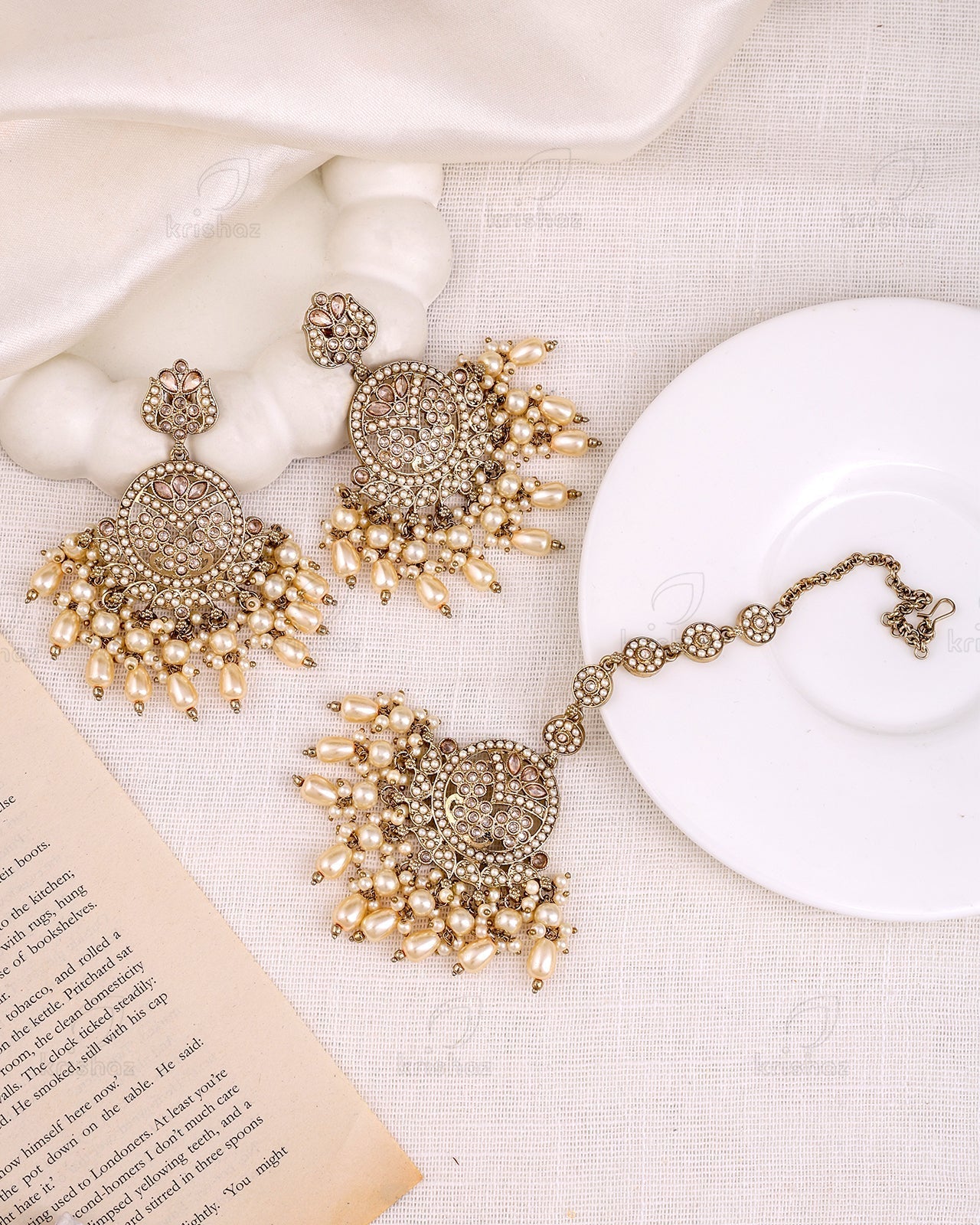 Madiha Pakistani Kundan Dangler Earrings With Mangtika