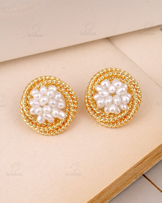 Daniela Fashionable Stud Earrings