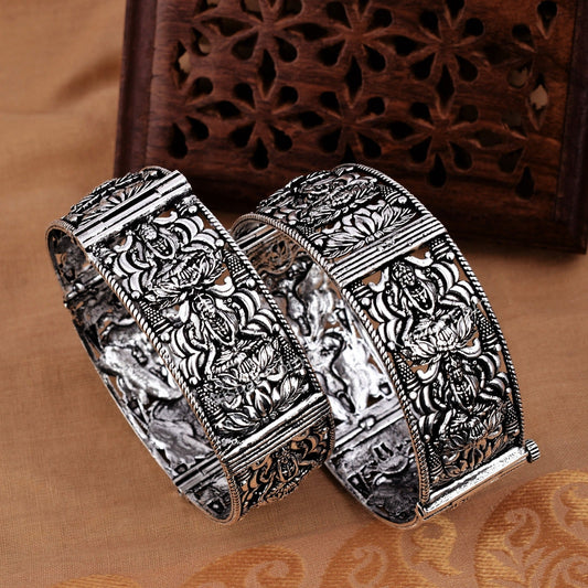 Vaishvi One Pair Bangle