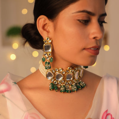 Anushka Kundan Choker Necklace Set