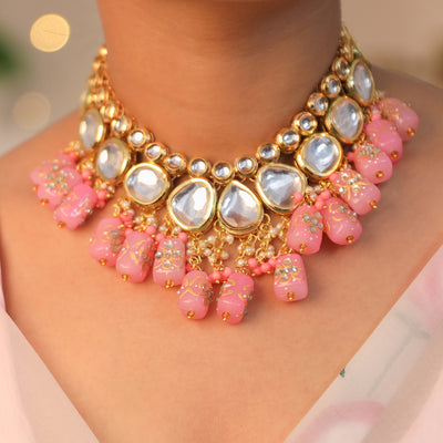 Pranavi Kundan Necklace Set