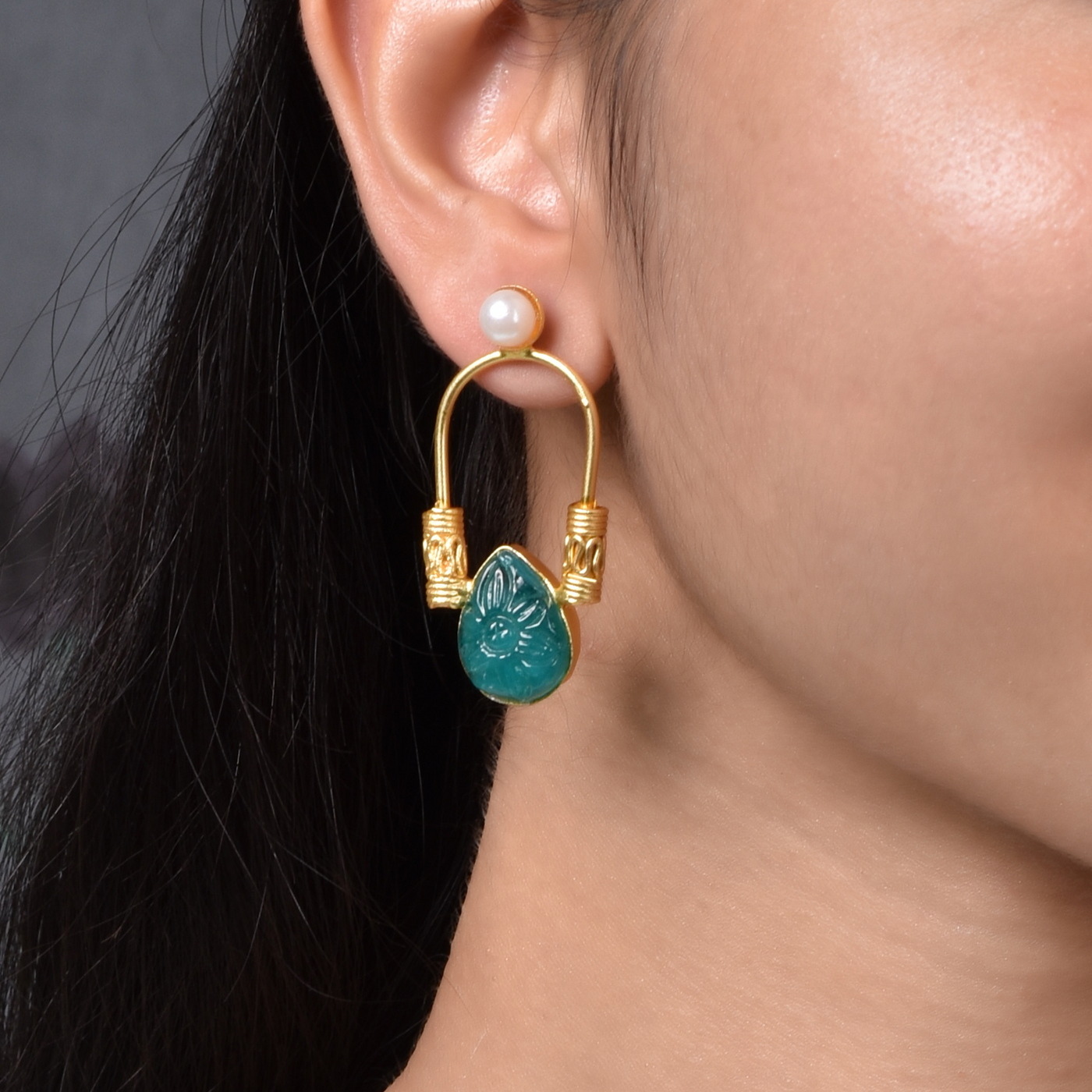 Ayana Contemporary Matte Gold Studs - xoiox