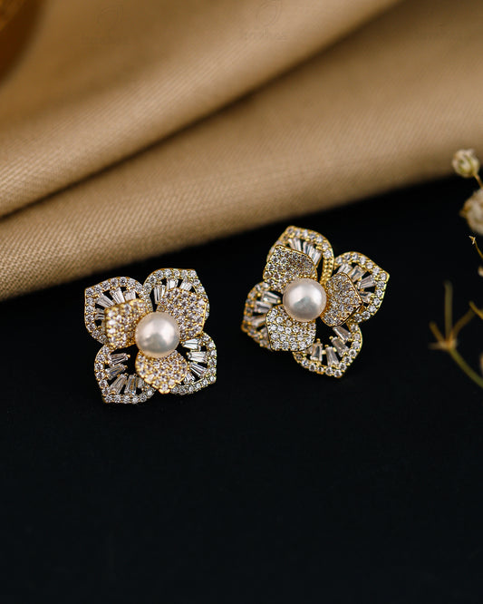 Velma Fashionable Studs