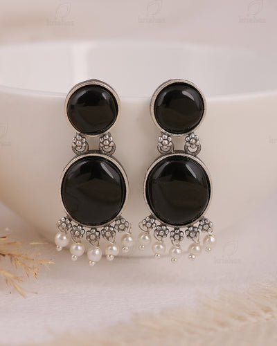 Priya Dangler Earrings