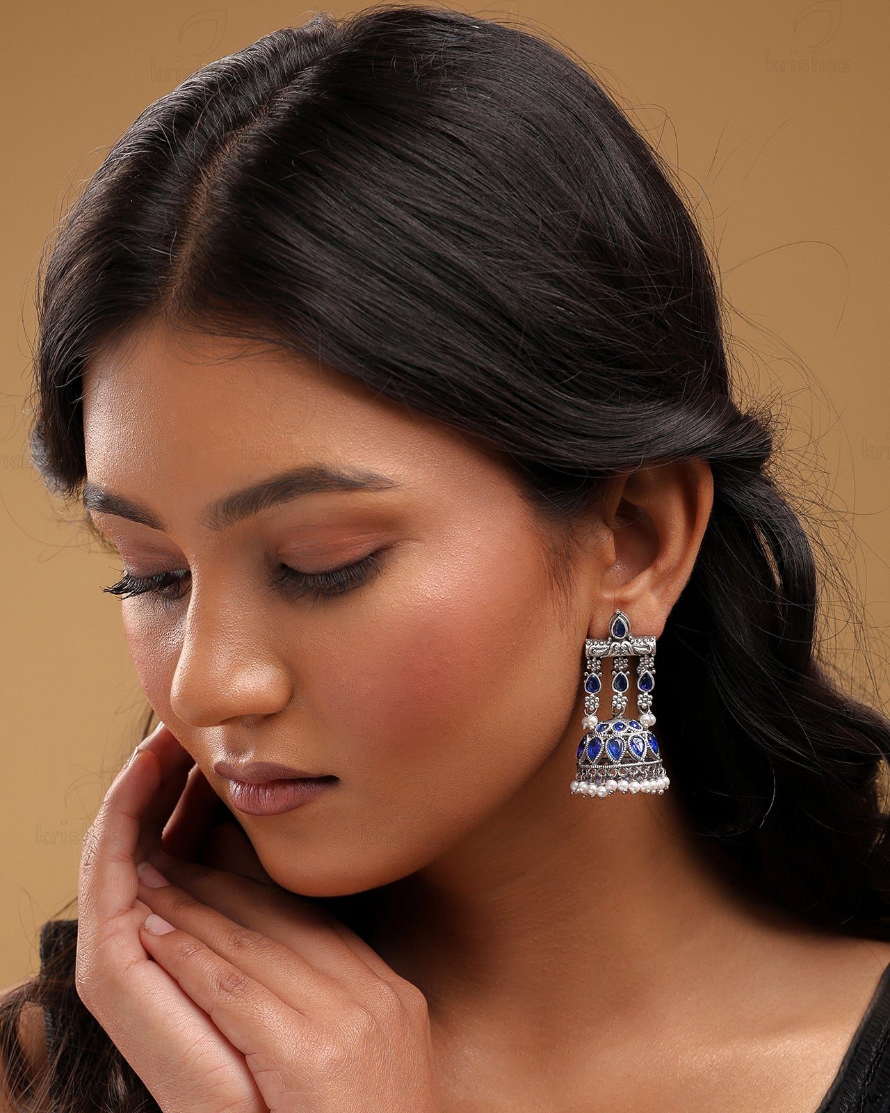 Meera Jhumki Earrings - wxo