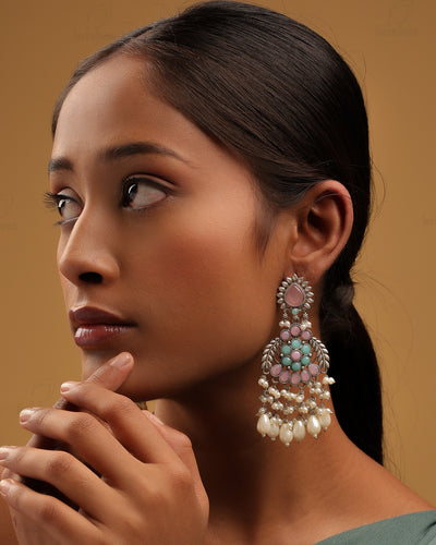 Rinikaa Dangler Earrings - wxo