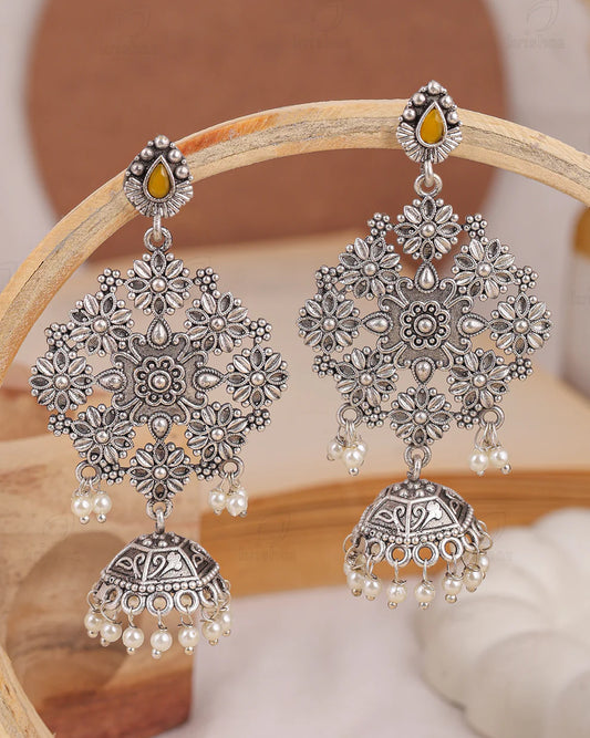 Saanchi Dangler Earrings
