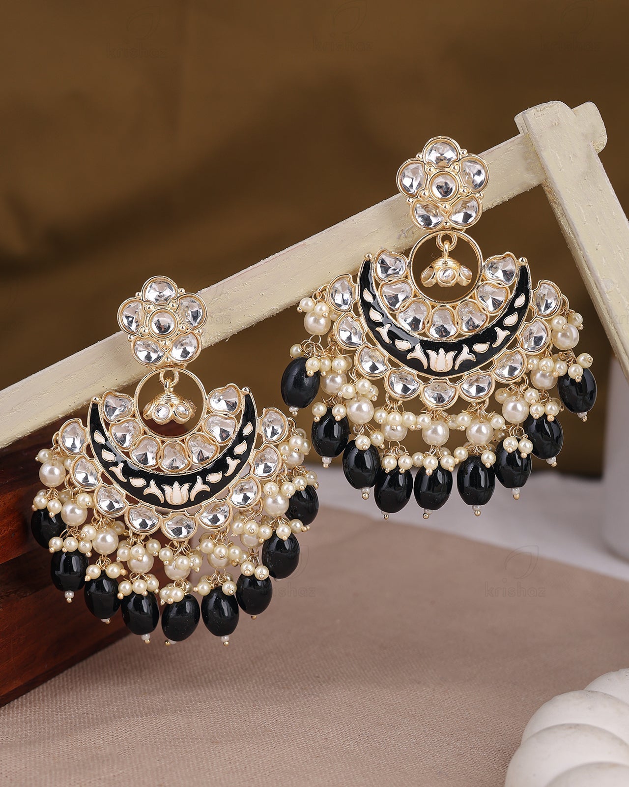 Vidya Kundan Danglers-M