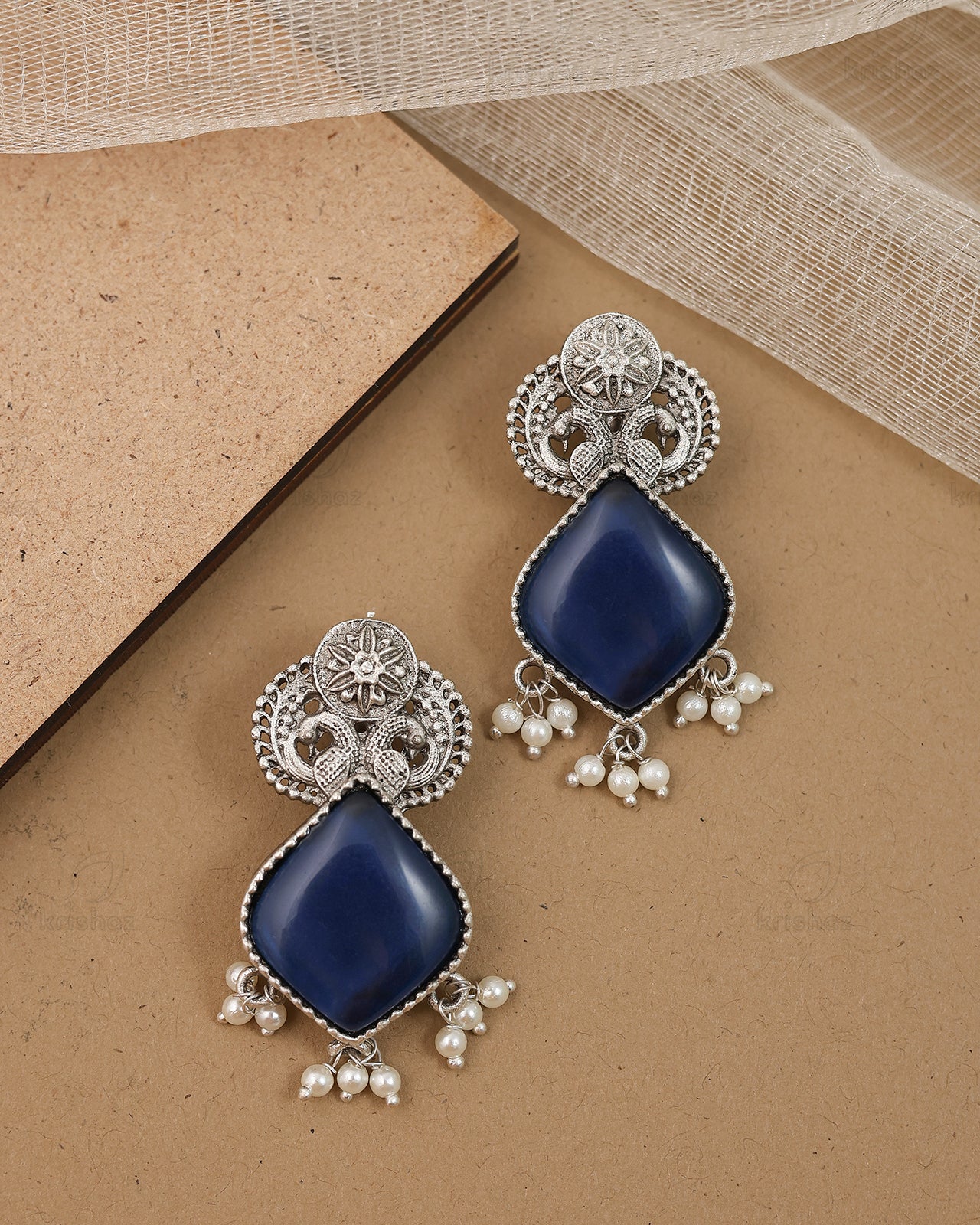 Ragini Stud Earrings - wxo