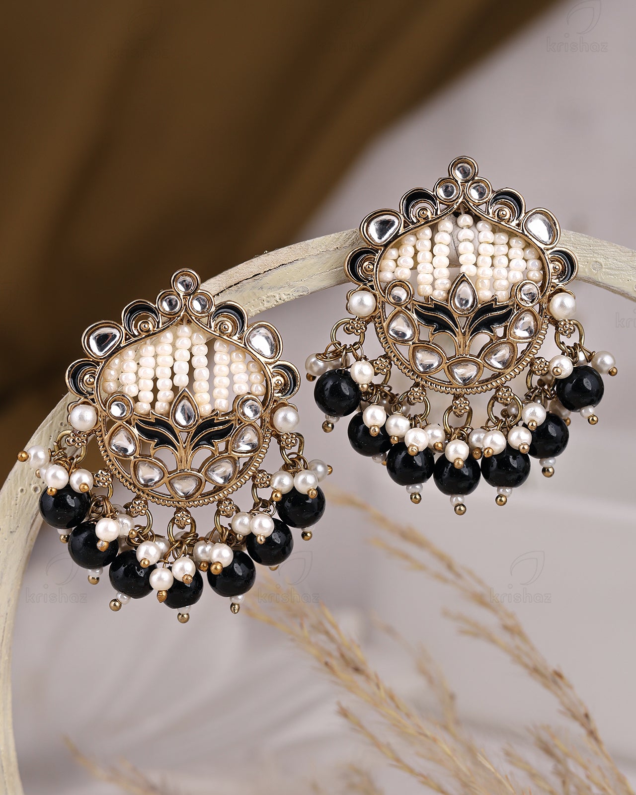 Usha Kundan Studs-M