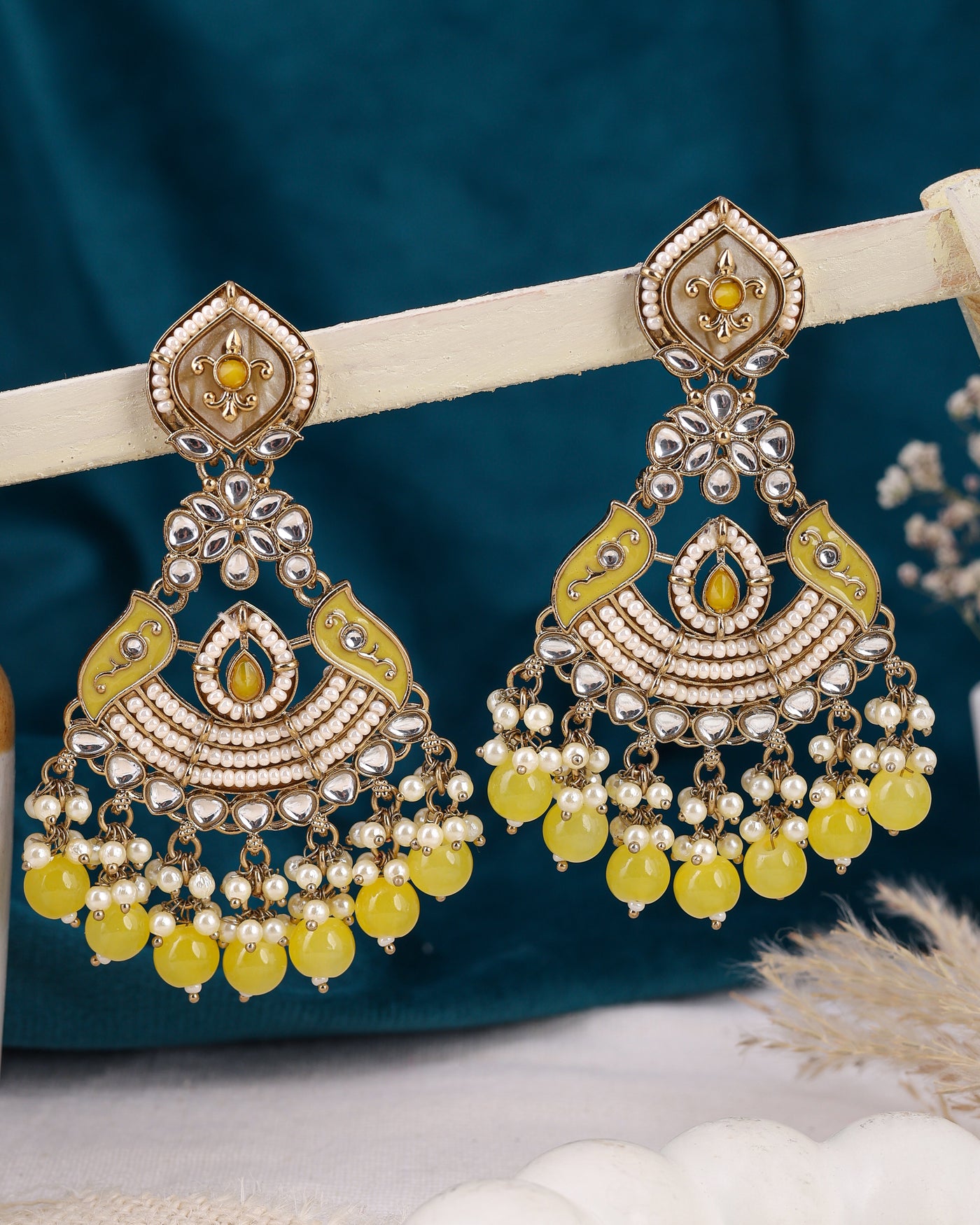 Lavina Kundan Danglers-M