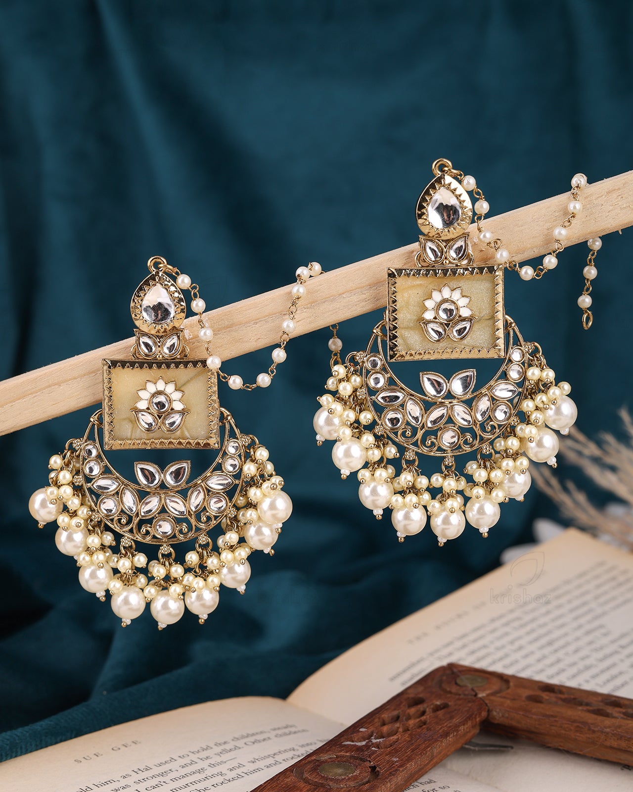 Anuradha Kundan Dangler With Earchain-M