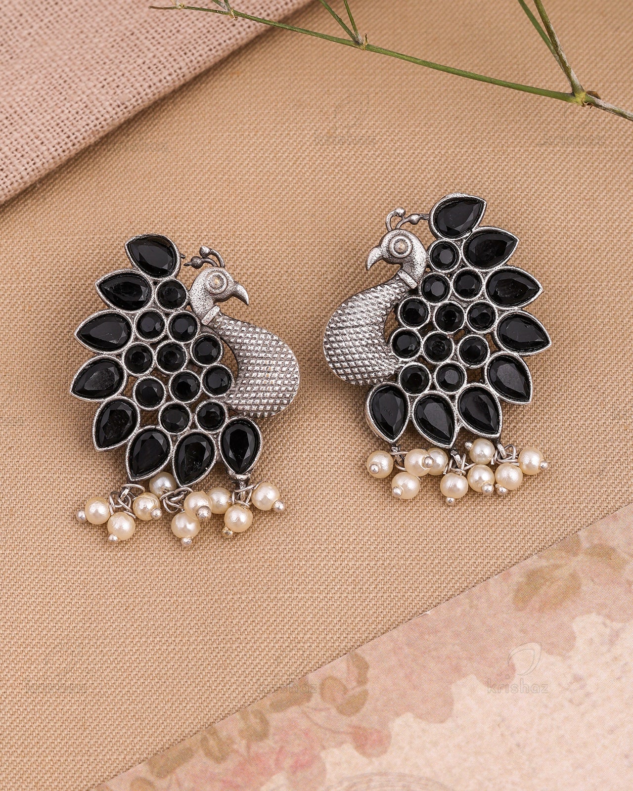 Maurya Peacock Stud Earrings - wxo