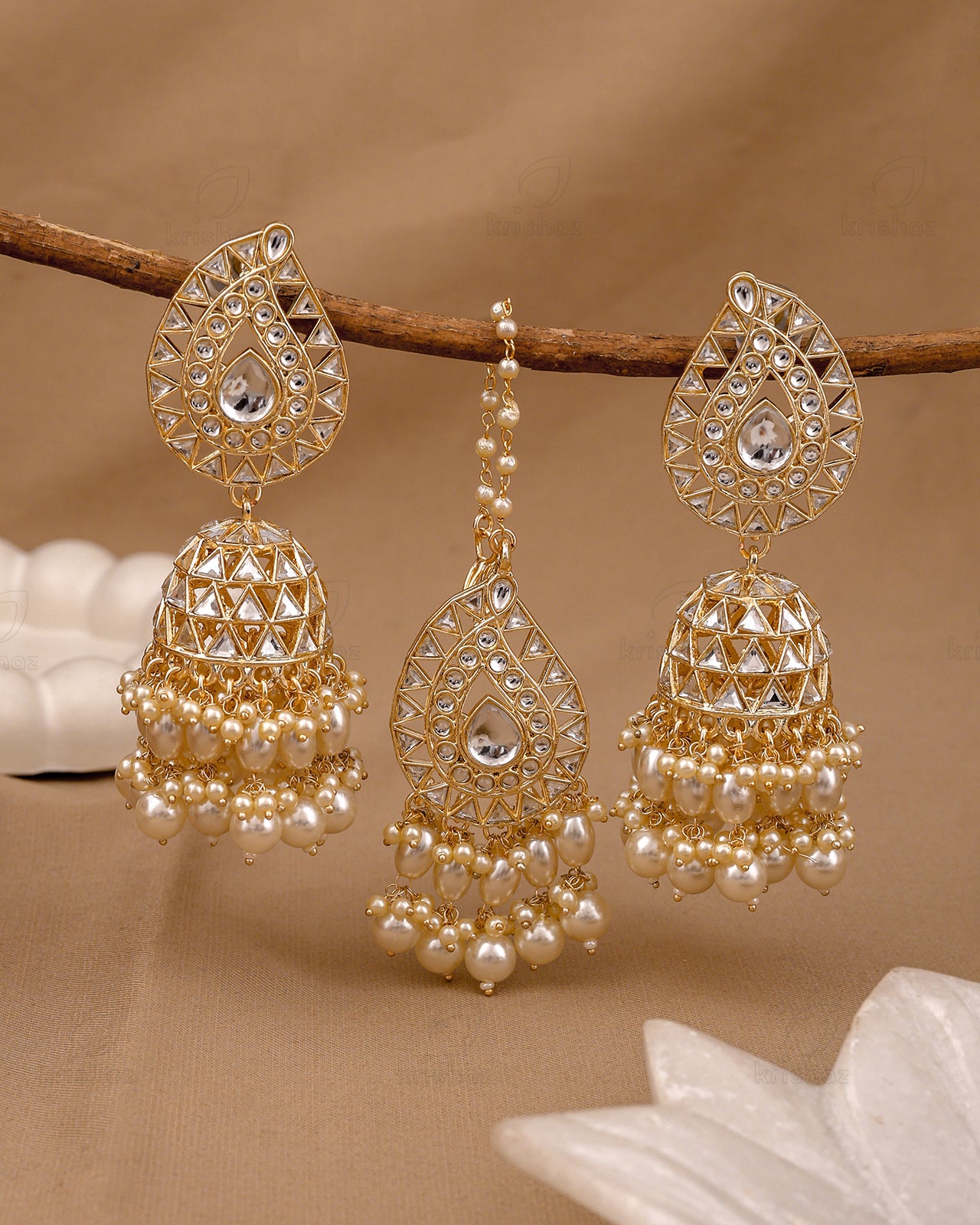 Anjna Kundan Jhumki With Mangtika