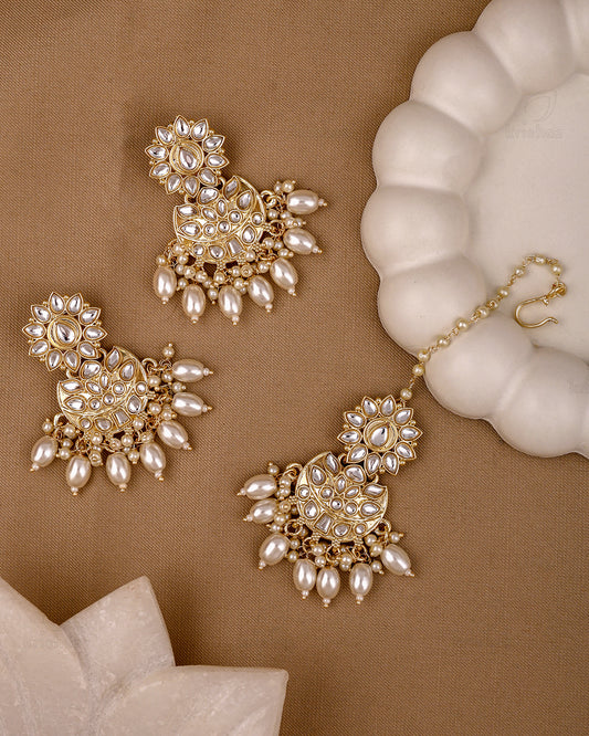 Kusum Kundan Dangler With Mangtika