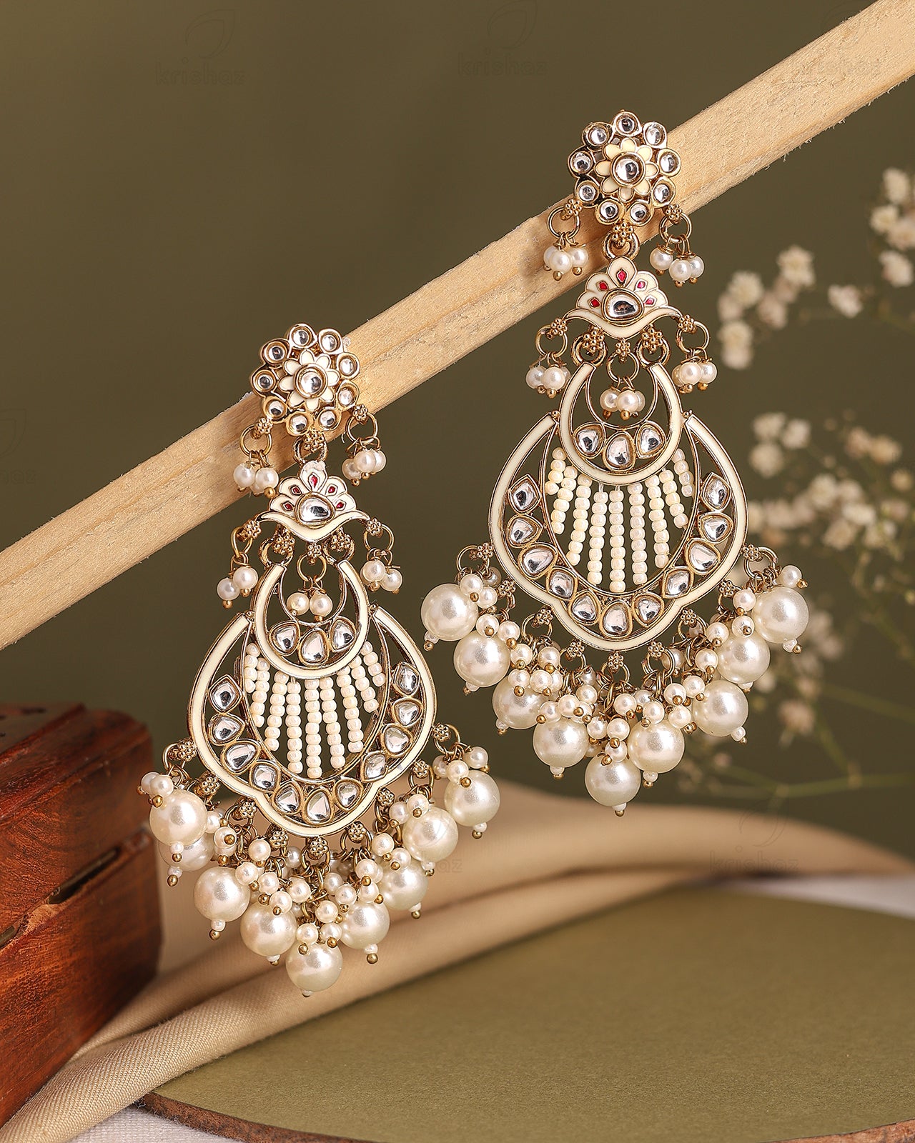 Anukriti Kundan Danglers-M