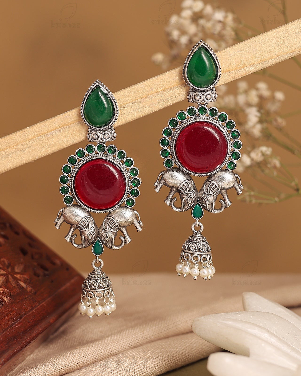 Samiksha Dangler Earrings - wxo