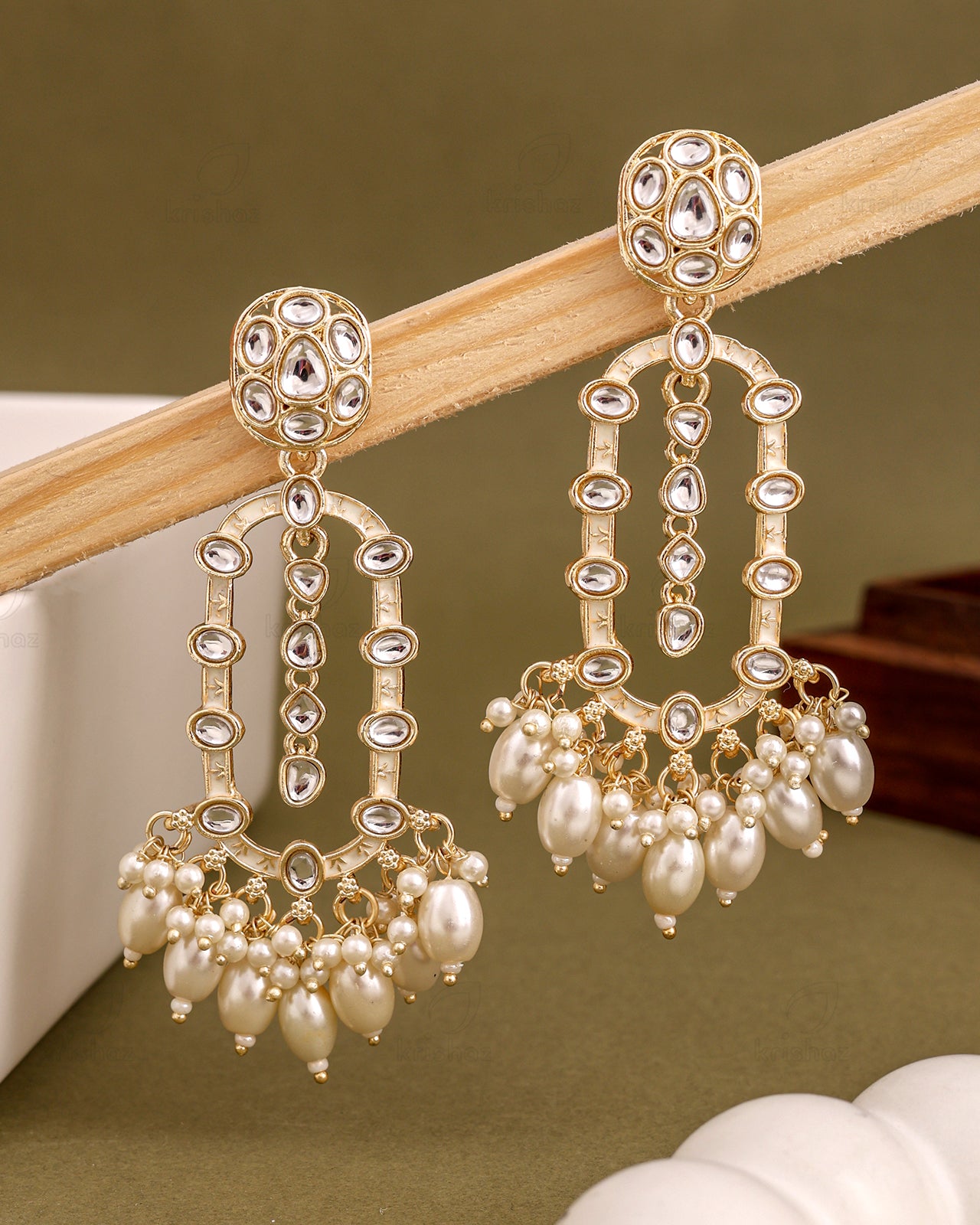 Ishya Kundan Danglers-M