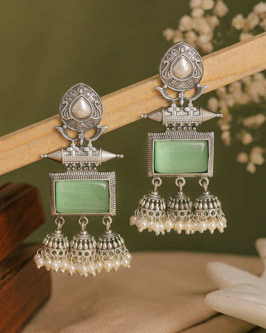 Maanya Dangler Earrings - wxo