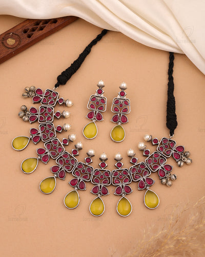 Amrapali Silver Look Alike Necklace Set