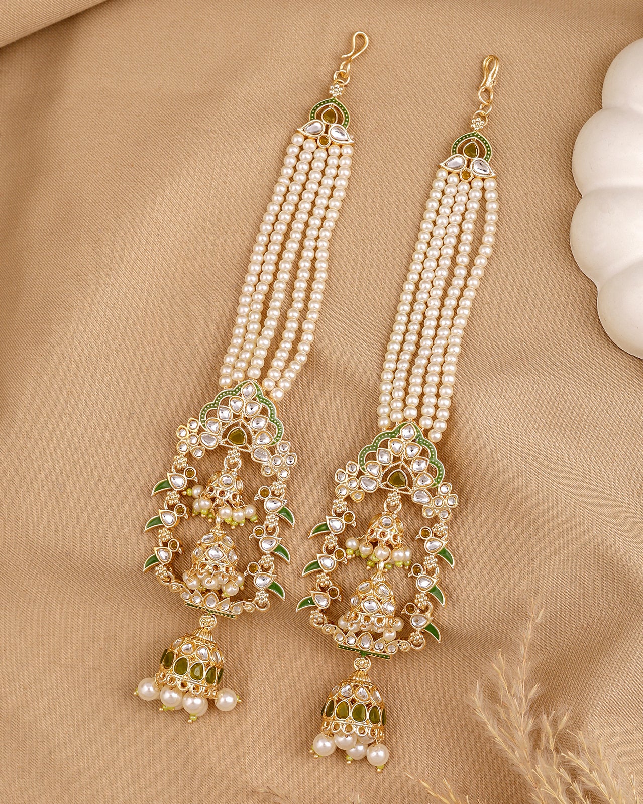 Shrutika Kundan Dangler With Earchain -M