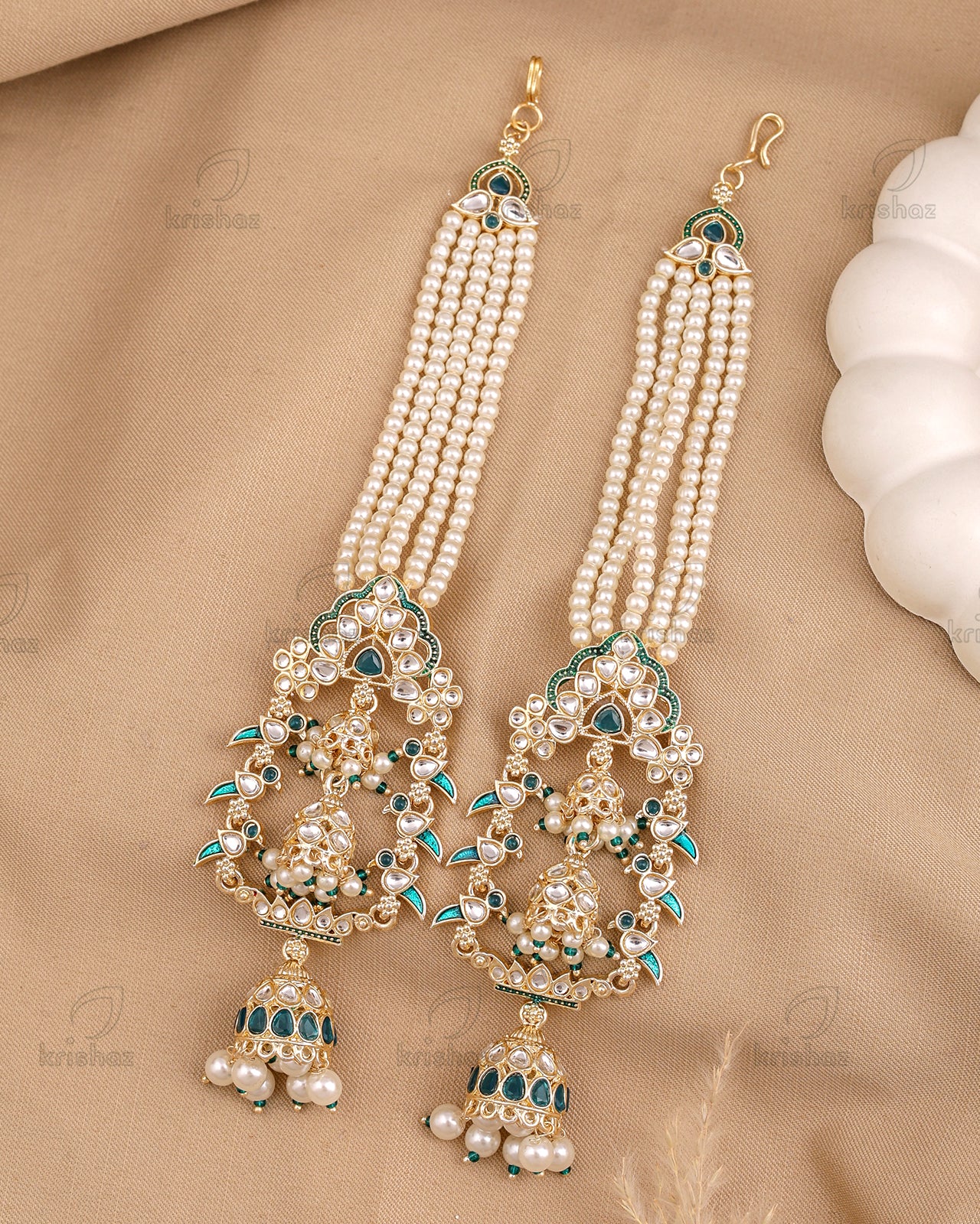 Shrutika Kundan Dangler With Earchain -M