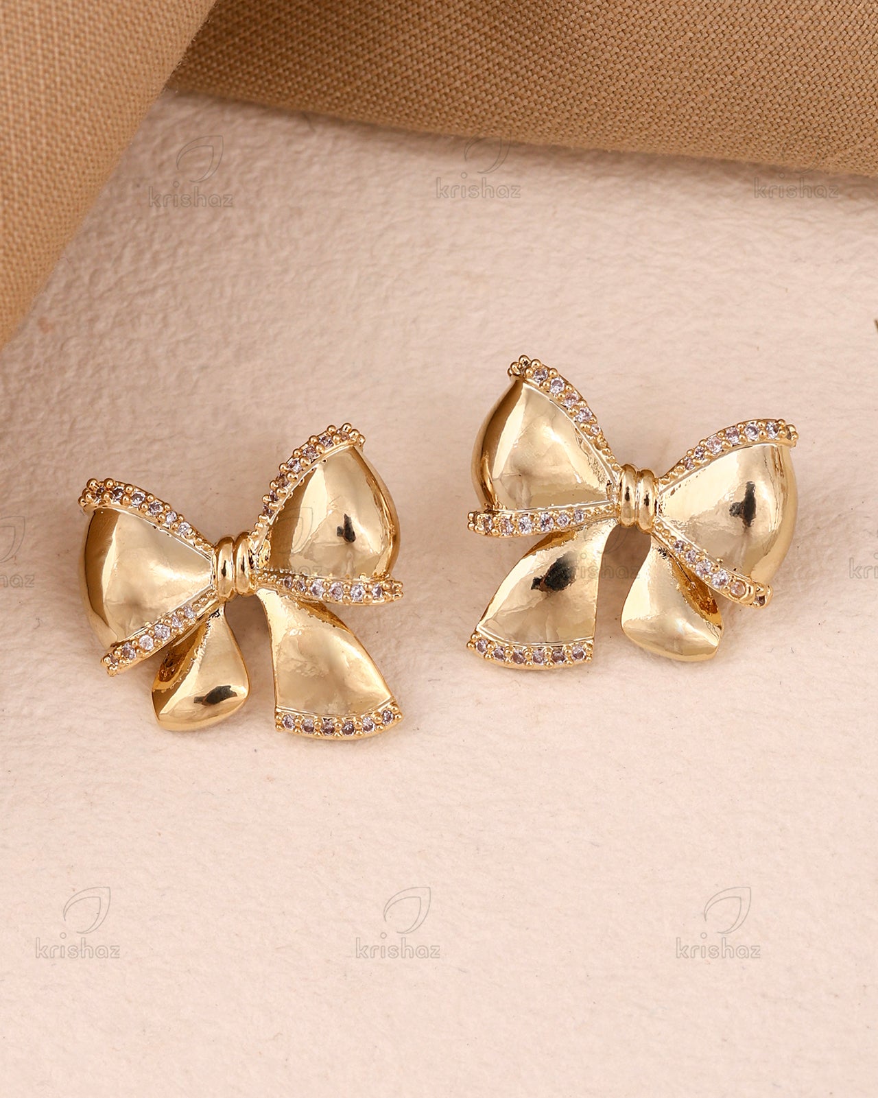 Luisa Bow Fashionable Studs