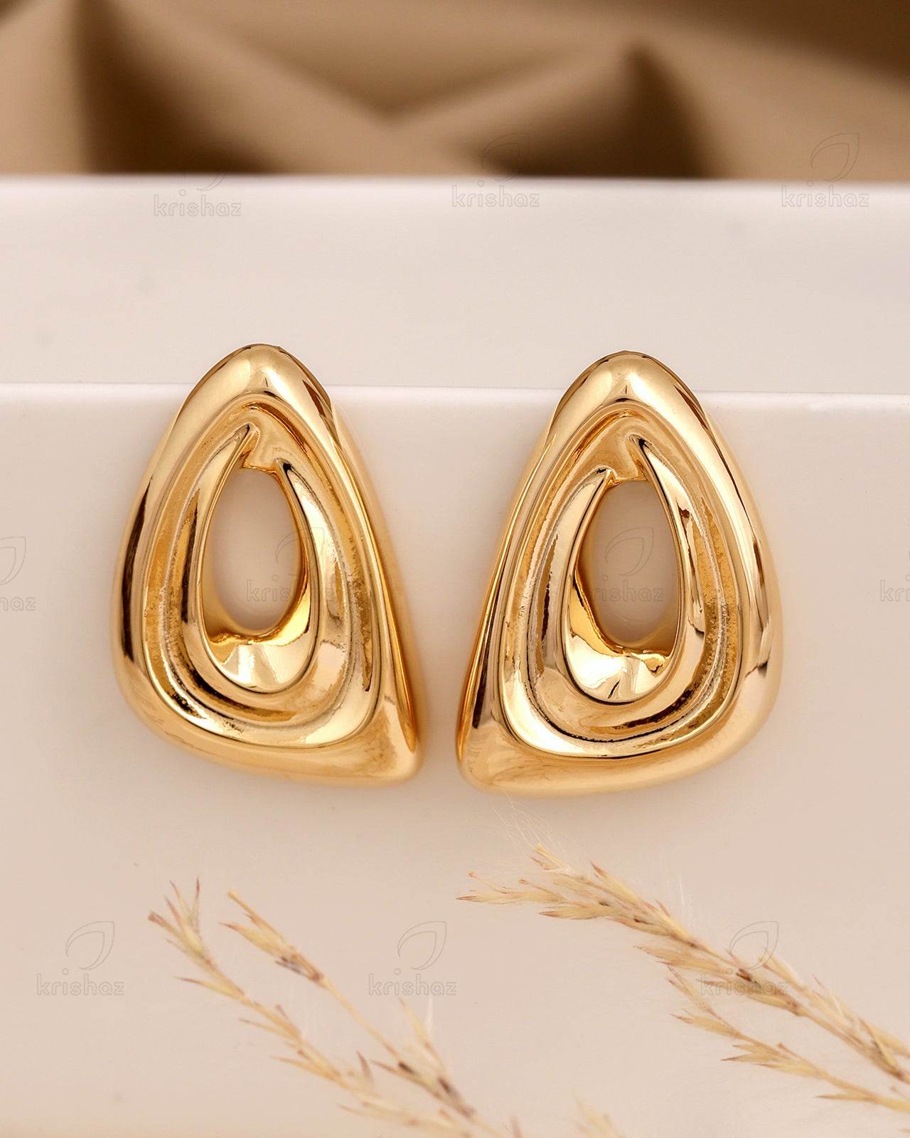 Asterin Fashionable Studs