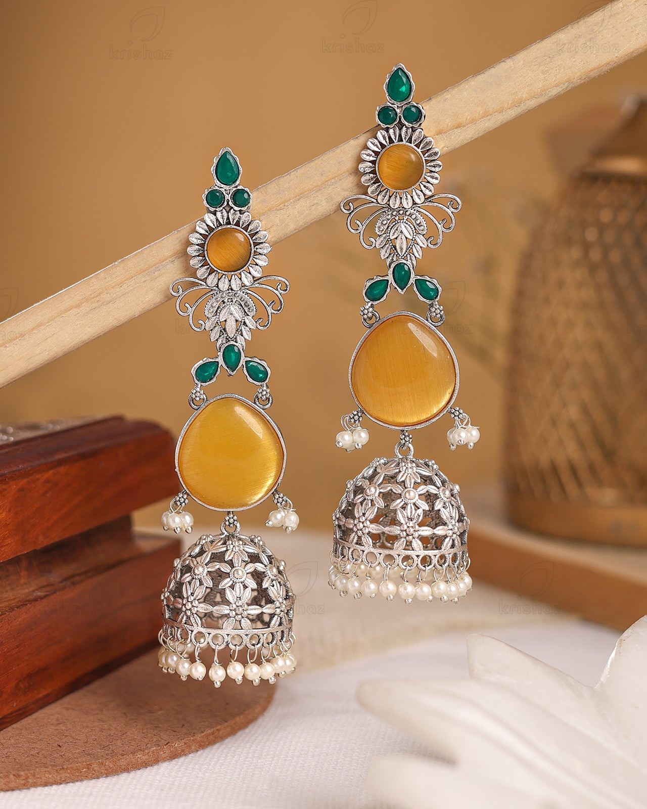 Preeti Jhumki Earrings - wxo