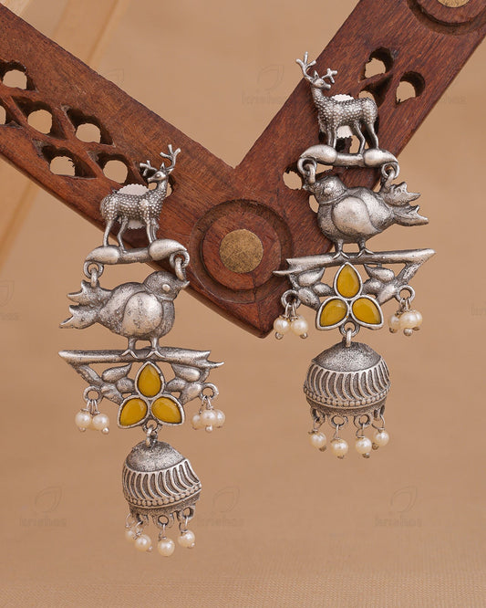 Shravya Dangler Earrings - wxo