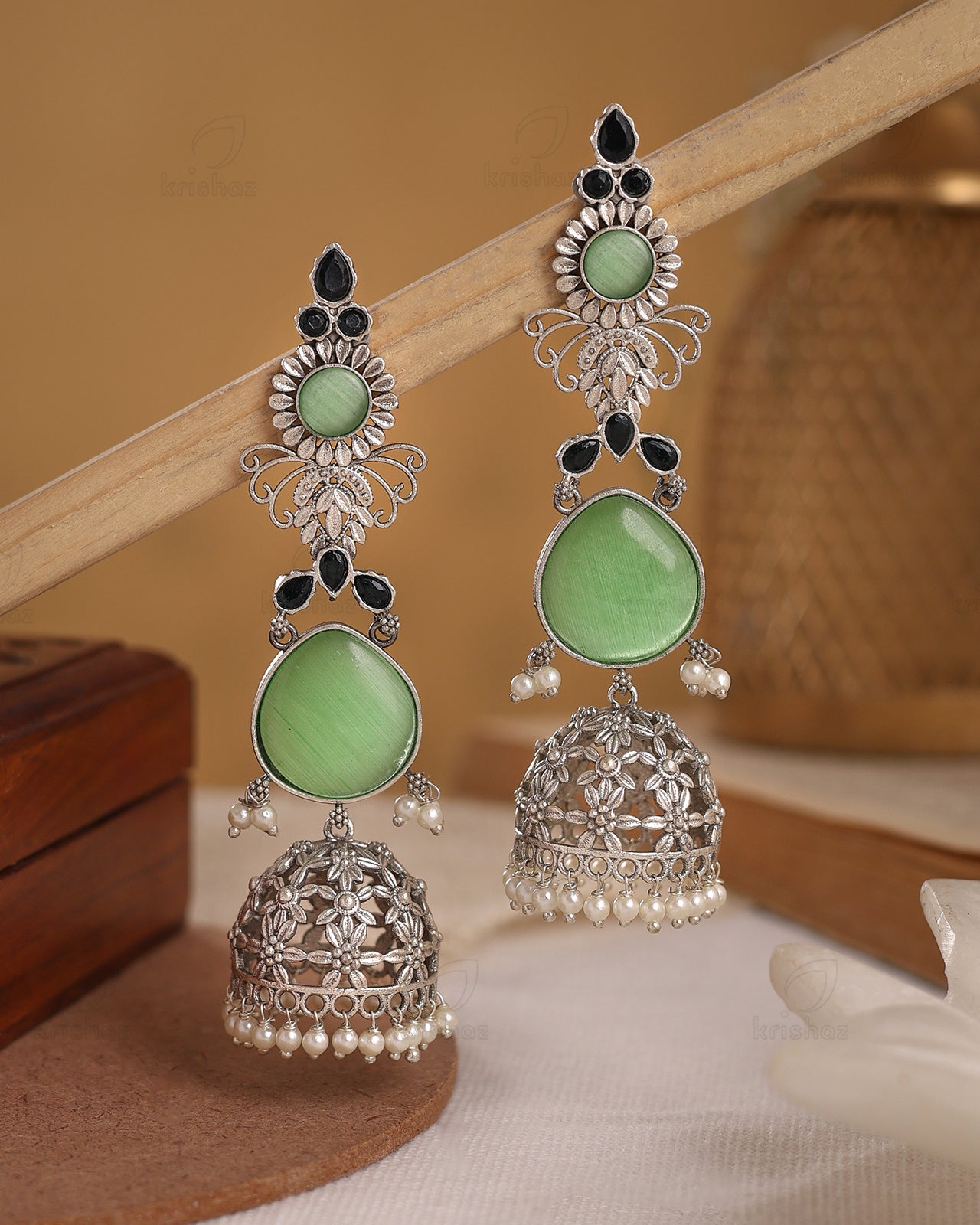 Preeti Jhumki Earrings - wxo