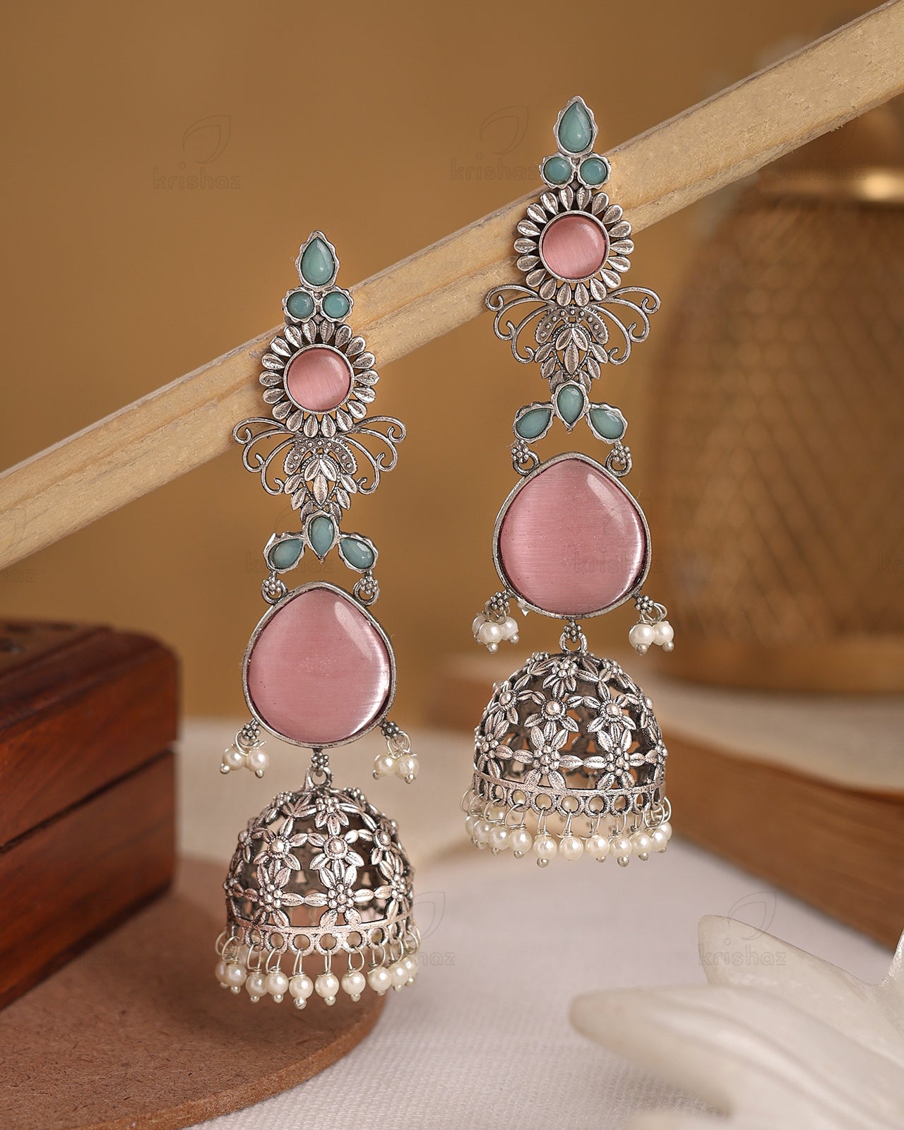 Preeti Jhumki Earrings - wxo