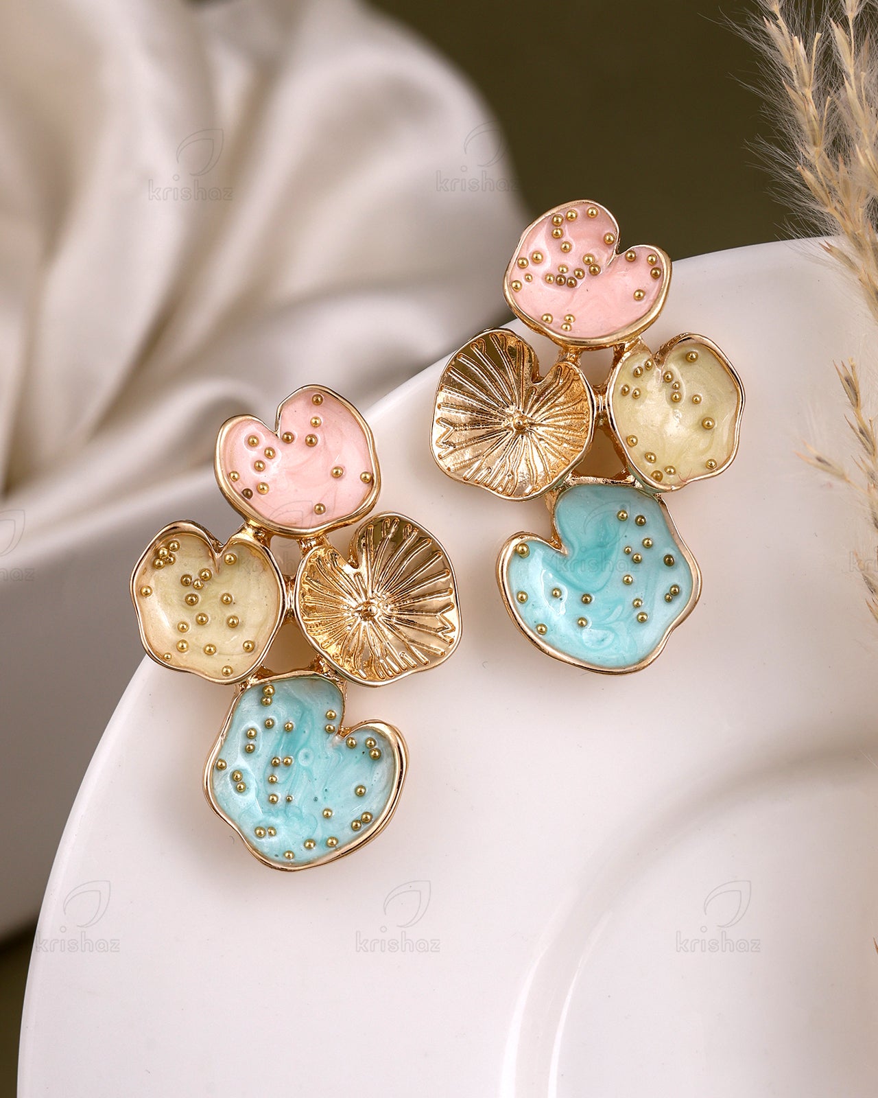 Aire Fashionable Studs-E