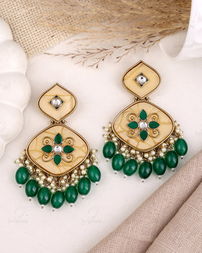 Gahna Kundan Danglers-M