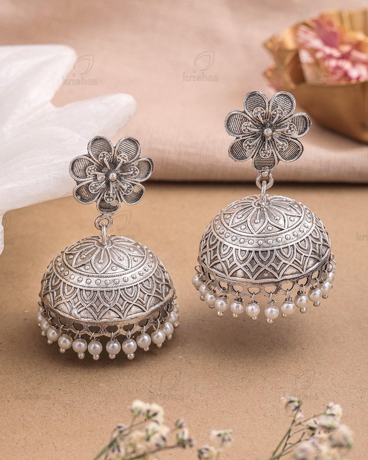 Vedanti Jhumki Earrings - wxo