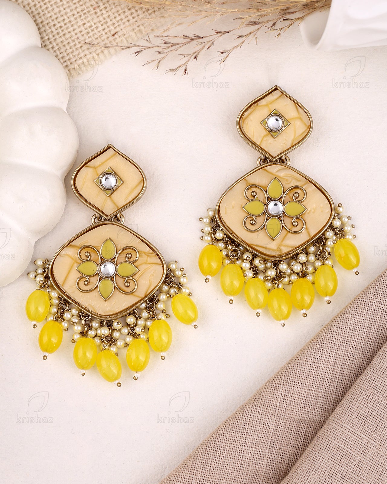 Gahna Kundan Danglers-M