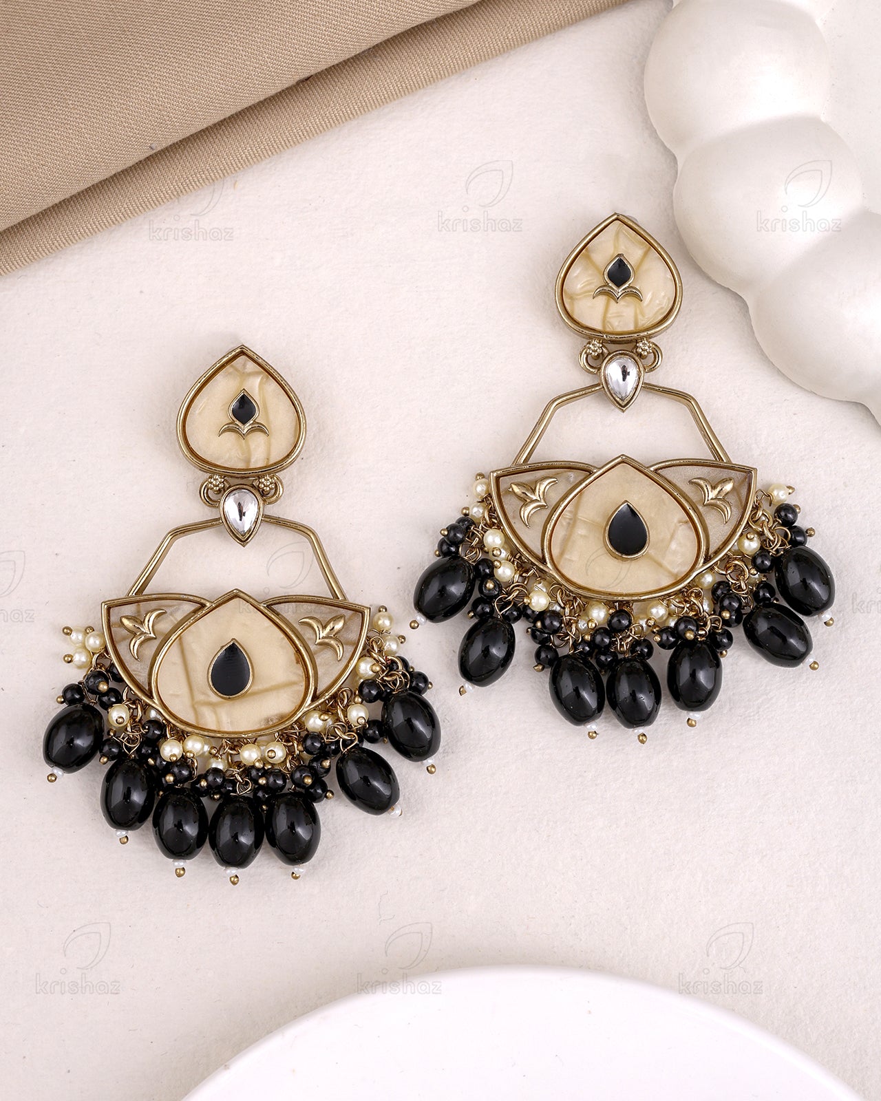 Keerti Kundan Danglers -M