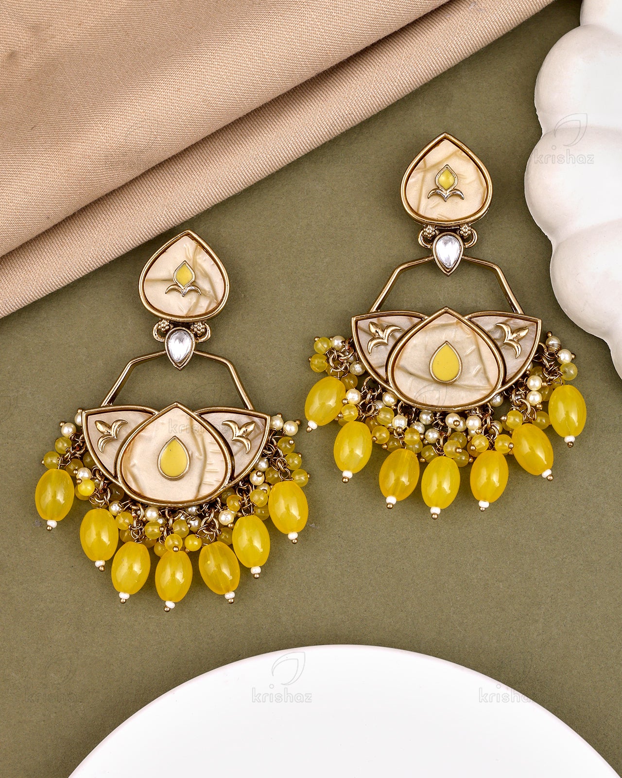 Keerti Kundan Danglers -M