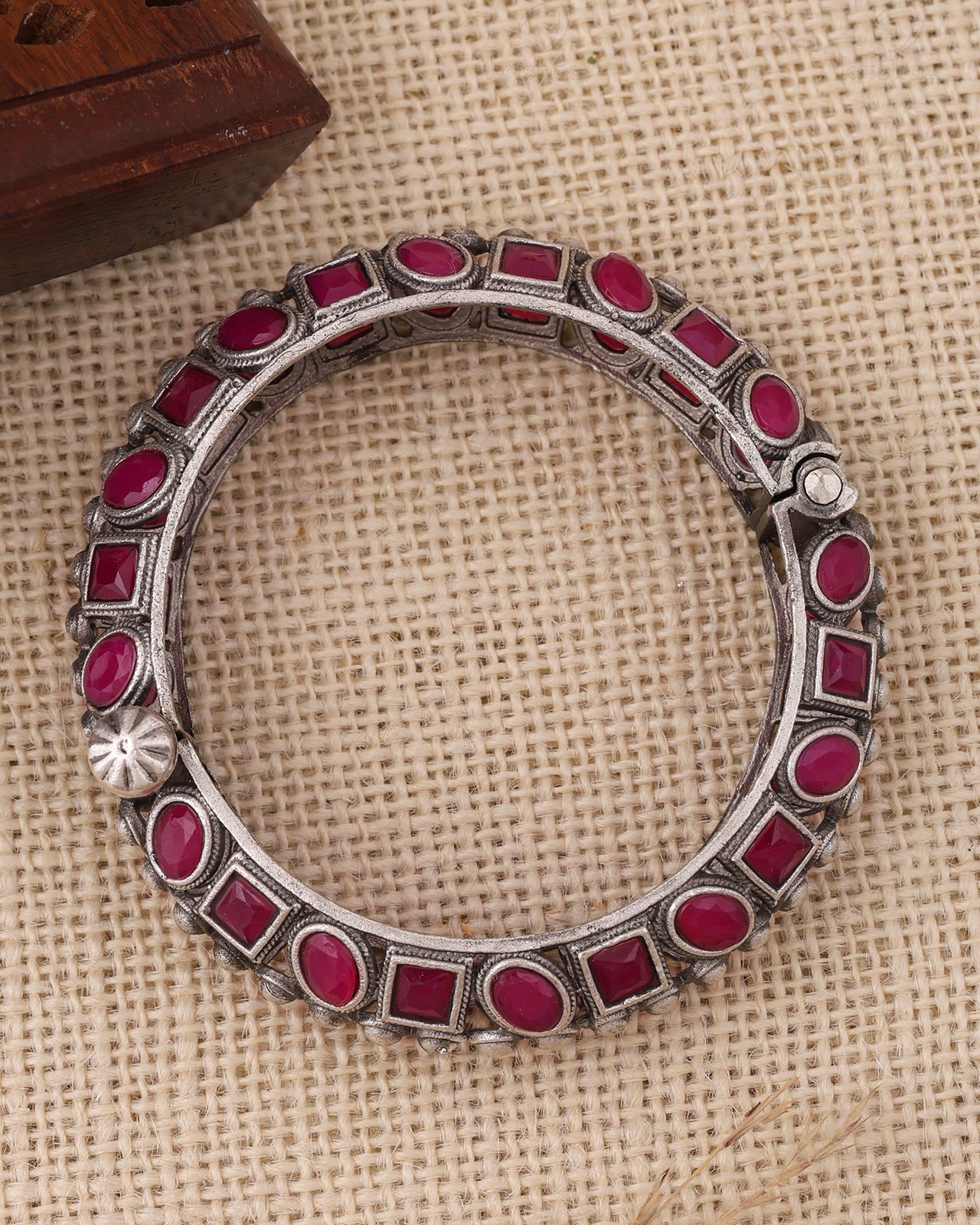 Nikhat One Piece Bangle