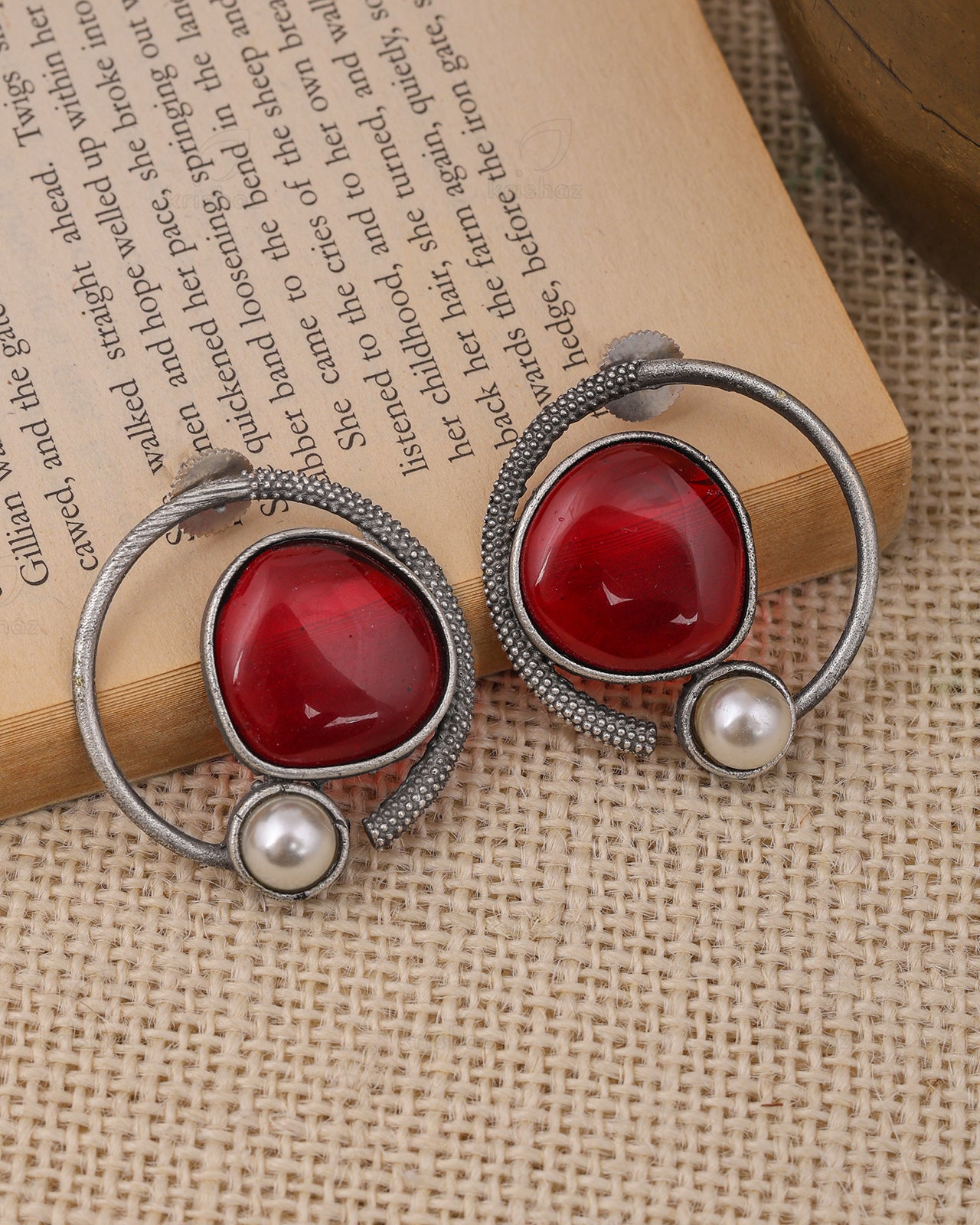 Moh Circular Stud Earrings