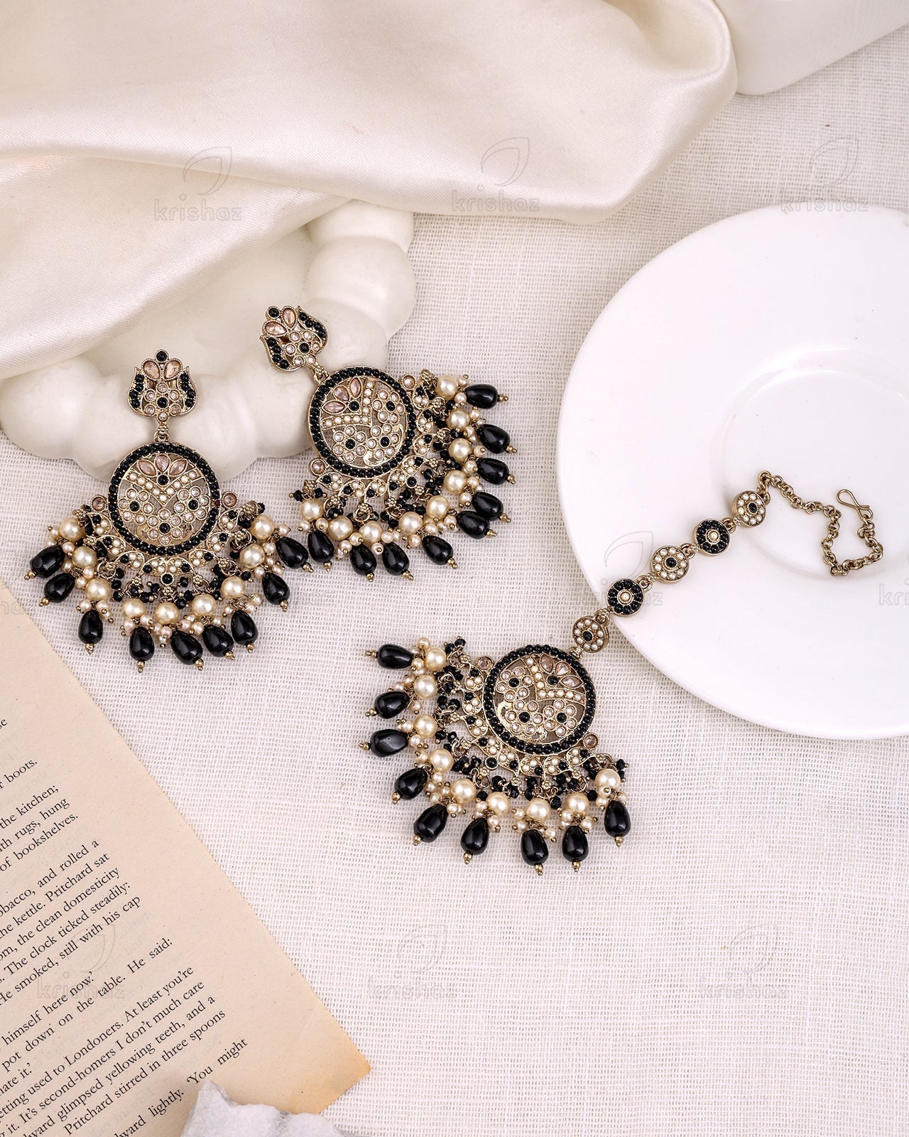 Madiha Pakistani Kundan Dangler Earrings With Mangtika