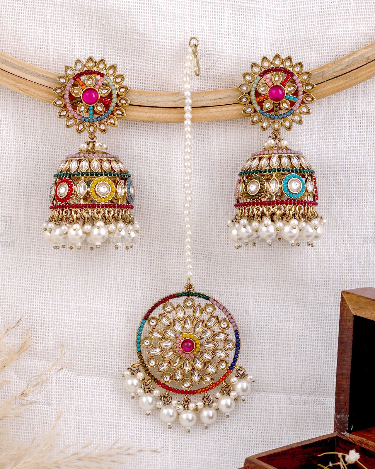 Haniya Pakistani Kundan Jhumki With Mangtika