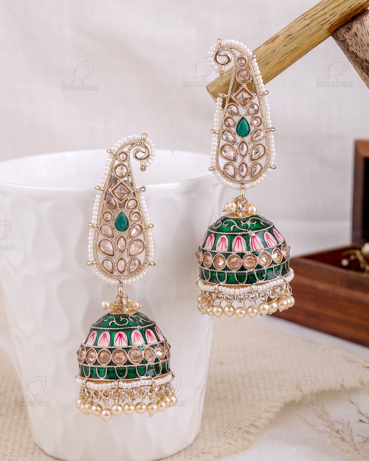 Ushna Pakistani Kundan Jhumki