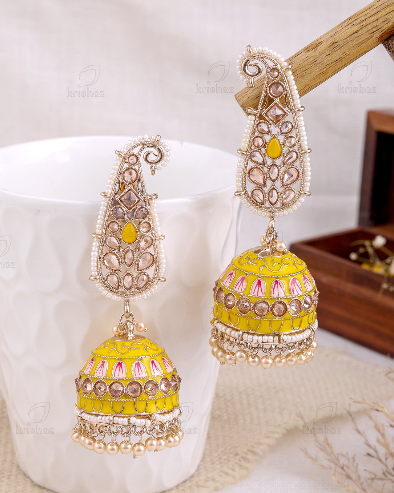 Ushna Pakistani Kundan Jhumki