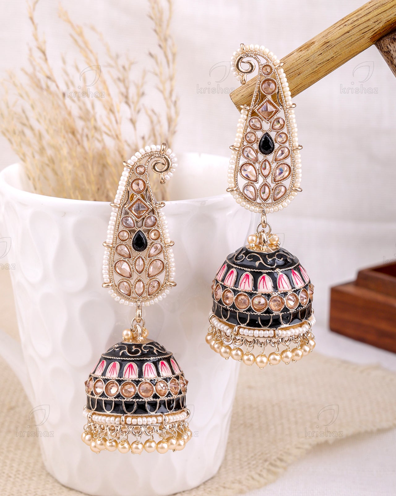 Ushna Pakistani Kundan Jhumki