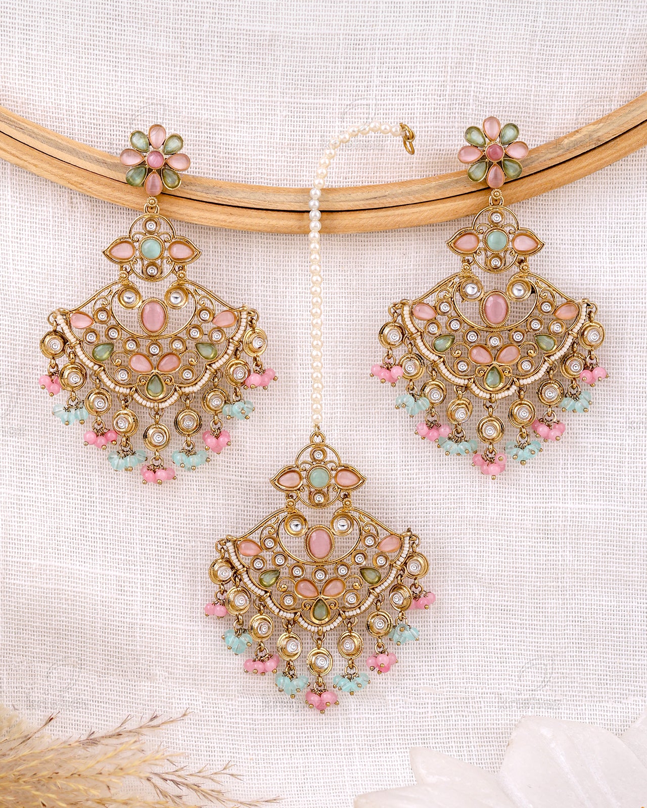 Dania Pakistani Kundan Danglers With Mangtika