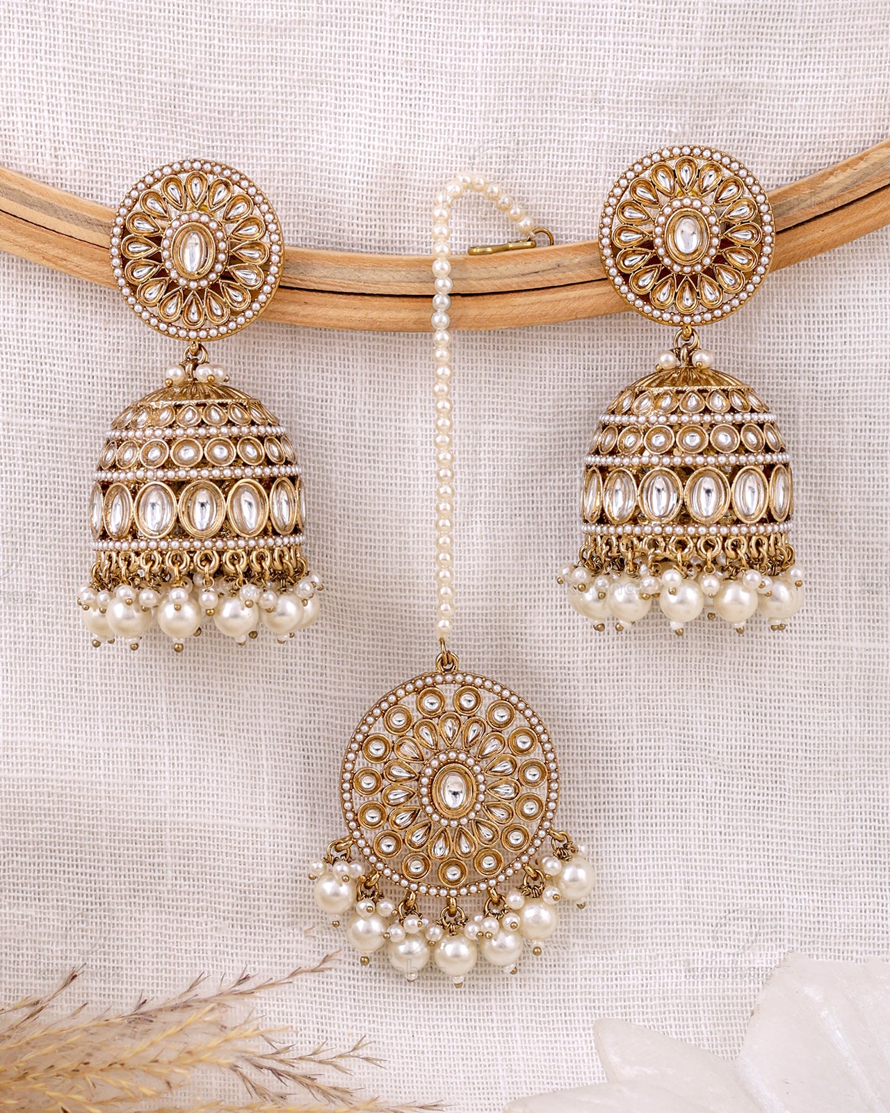 Anabia Pakistani Kundan Jhumki With Mangtika