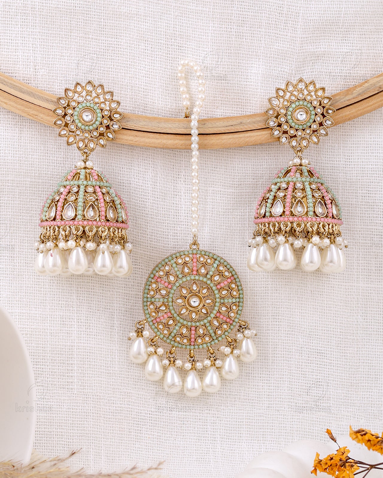 Farheen Pakistani Kundan Jhumki With Mangtika